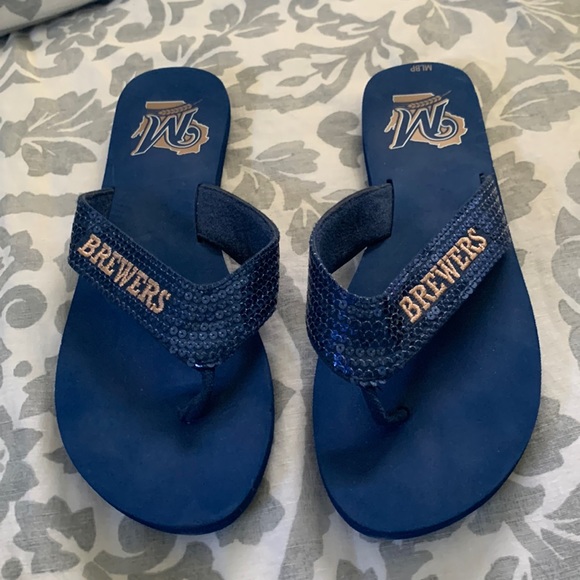 Milwaukee Brewers flip flops size 9 - Picture 1 of 4